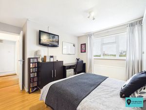 Bedroom- click for photo gallery